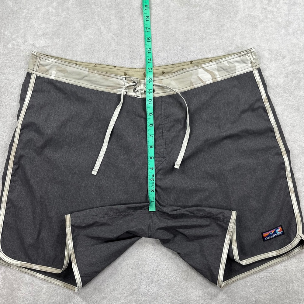 Patagonia Board Shorts Mens 40 Gray Scallop Hem Camo Trim Stretch Summer Casual - Picture 8 of 10